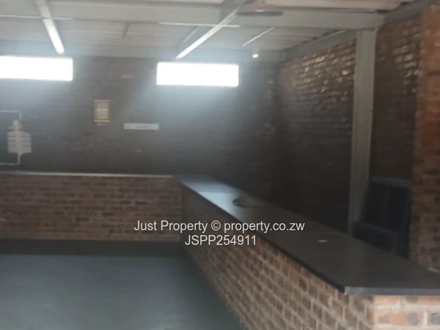 180 Sqm Warehouse Msasa.... Rent