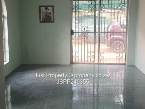 4 bed Double  storey  Suitable For Residential and Commercial use to Rent, Marlborough